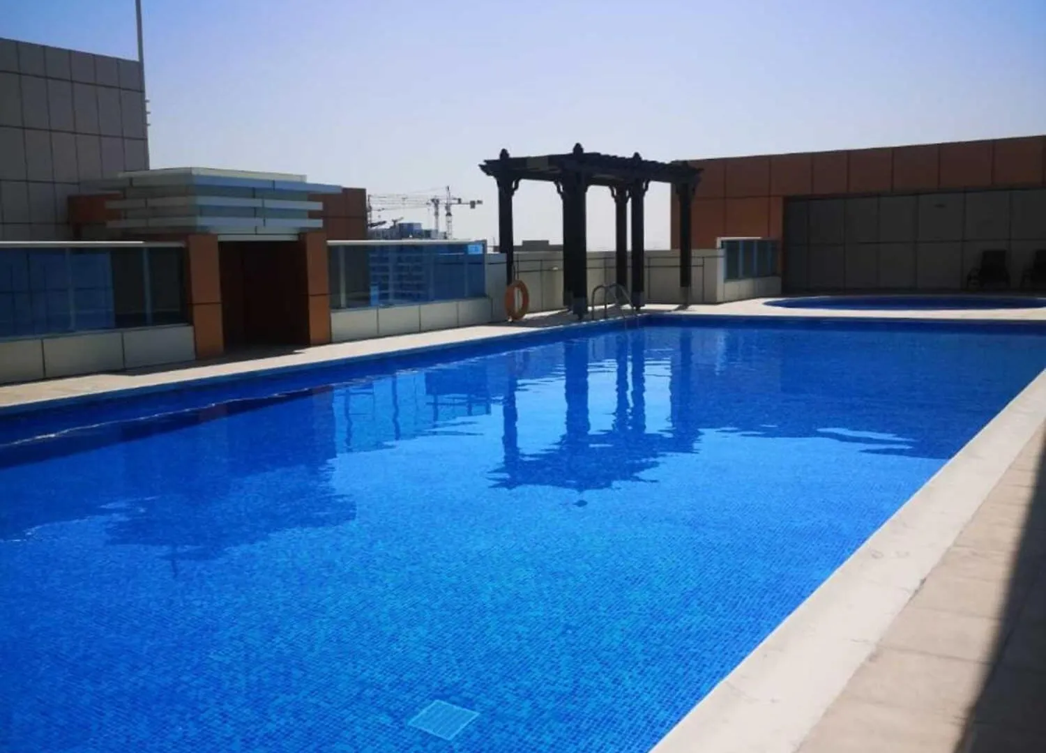 2-Bhk Apartment With Gym & Pool Dubai